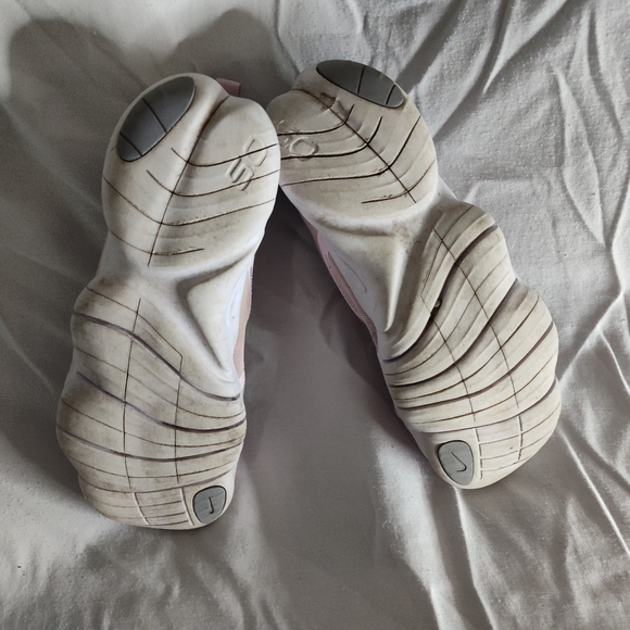 Nike Pink Free Run 5.0 Suede For Girls Size 2.5y Girls - Picture 3 of 4